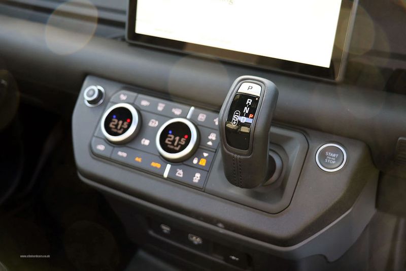 Landrover Defender 110 P400e X-Dynamic HSE VAT Q