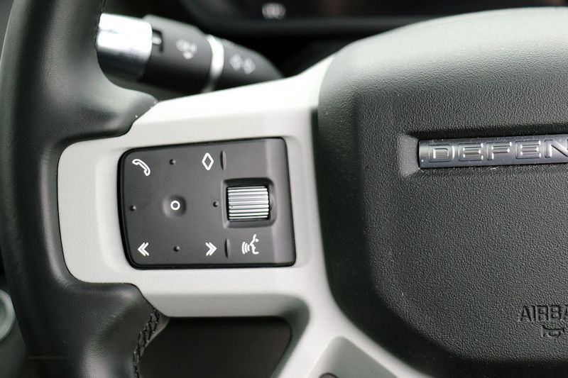 Landrover Defender 110 P400e X-Dynamic HSE VAT Q