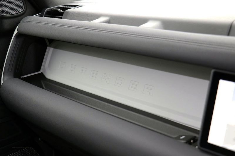 Landrover Defender 110 P400e X-Dynamic HSE VAT Q