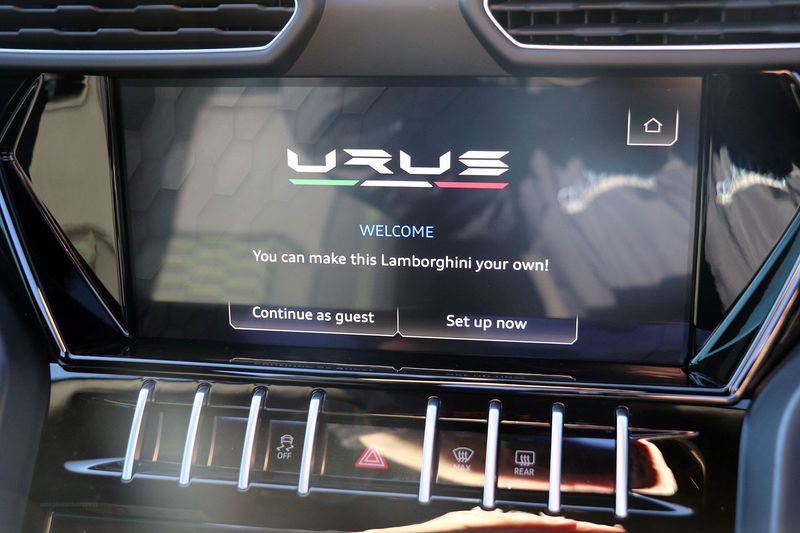 Lamboghini Urus V8 Auto