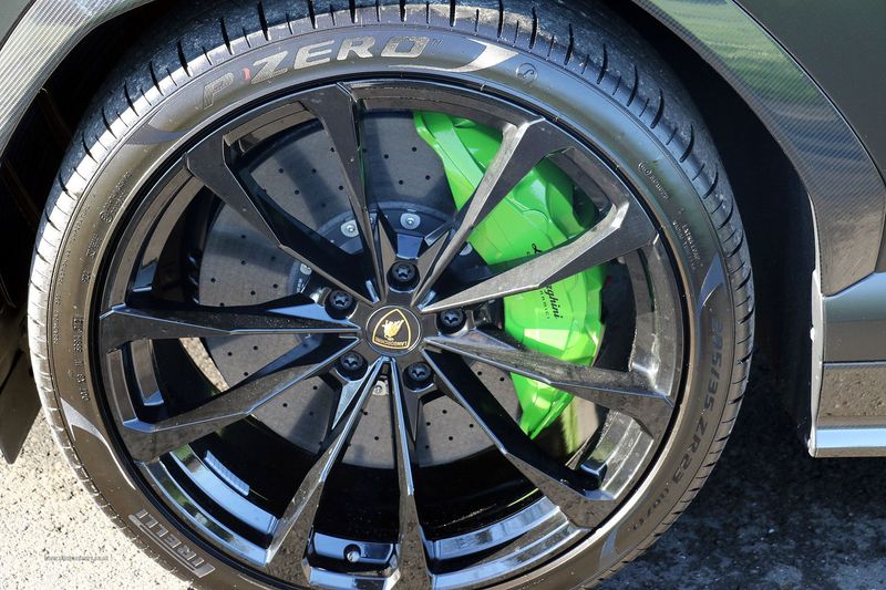 Lamboghini Urus V8 Auto