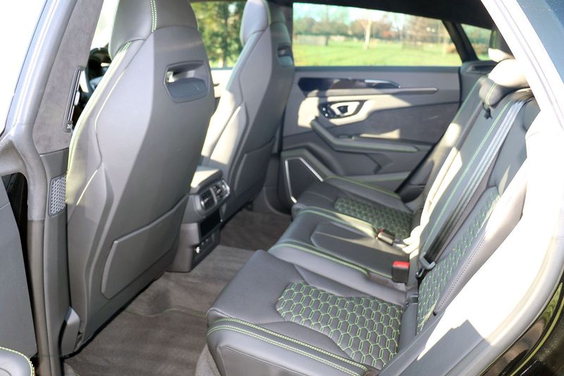 Lamboghini Urus V8 Auto