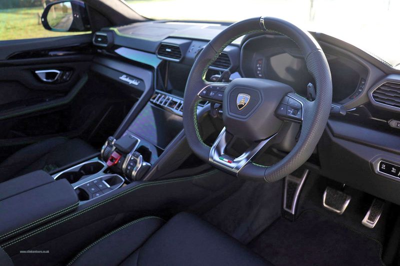 Lamboghini Urus V8 Auto