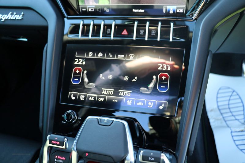 Lamboghini Urus V8 Auto