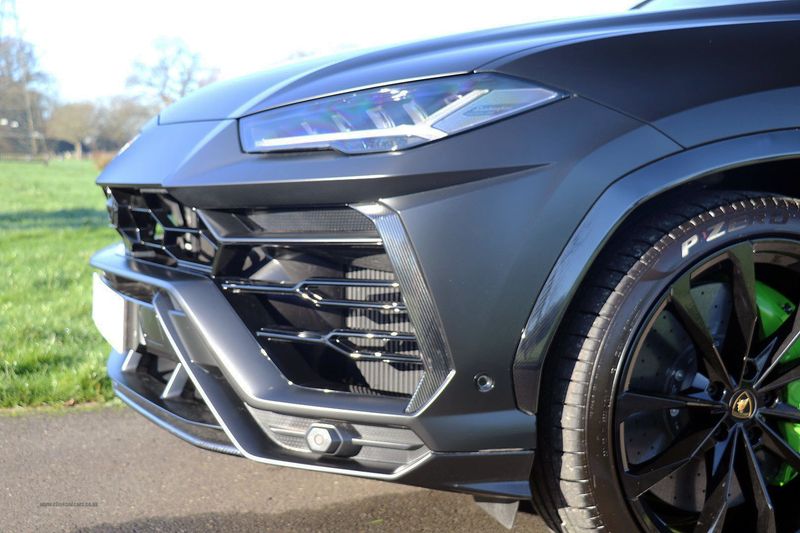 Lamboghini Urus V8 Auto