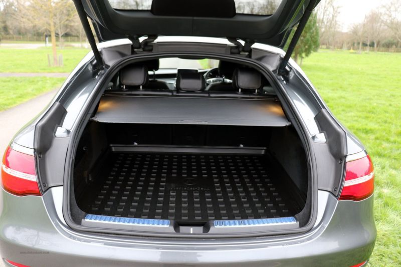 Mercedes GLC350D AMG Line Premium Plus