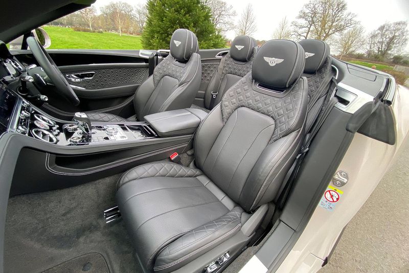 Bentley Continental GTC V8 S