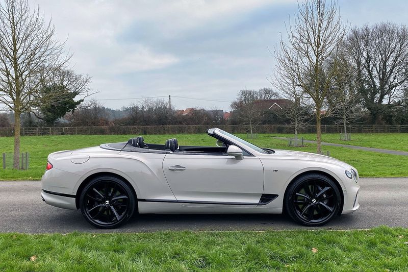 Bentley Continental GTC V8 S