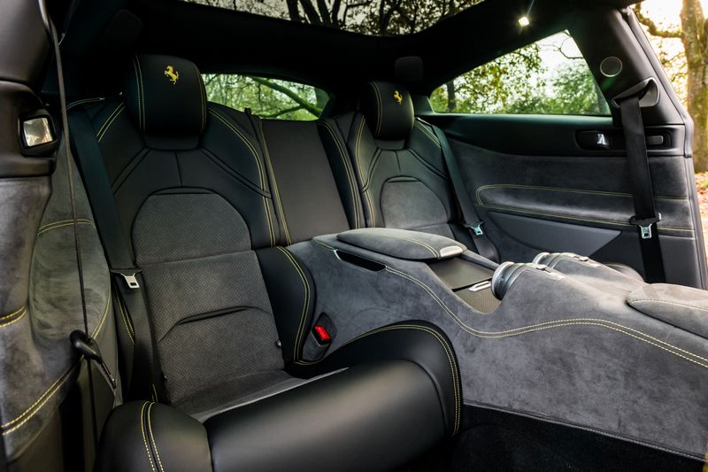 Ferrari GTC4 Lusso 6.3 V12 DCT