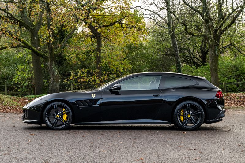 Ferrari GTC4 Lusso 6.3 V12 DCT