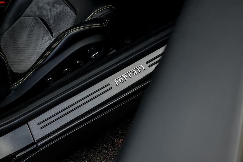 Ferrari GTC4 Lusso 6.3 V12 DCT