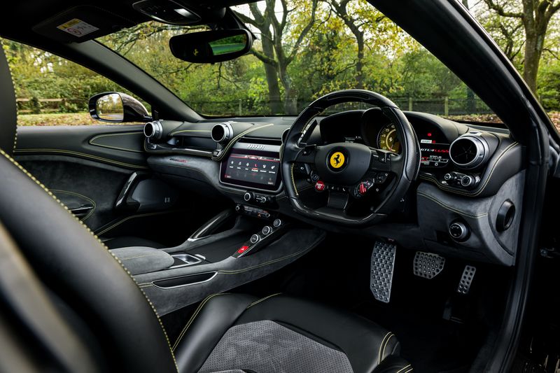 Ferrari GTC4 Lusso 6.3 V12 DCT