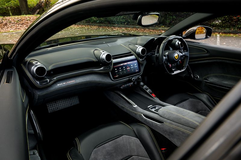 Ferrari GTC4 Lusso 6.3 V12 DCT