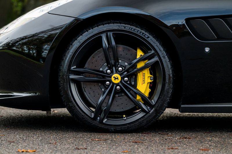 Ferrari GTC4 Lusso 6.3 V12 DCT