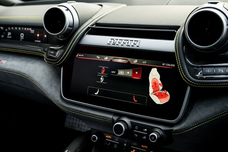 Ferrari GTC4 Lusso 6.3 V12 DCT