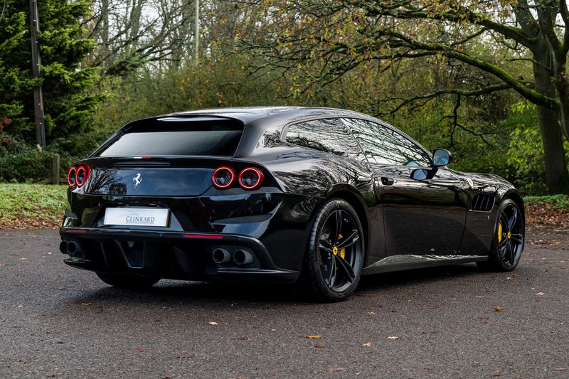 Ferrari GTC4 Lusso 6.3 V12 DCT