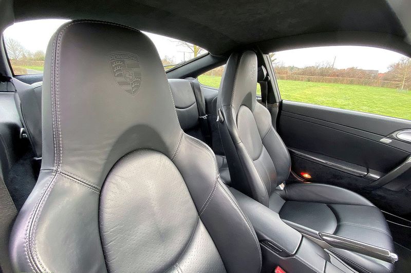 Porsche 997 Turbo S Coupe 3.8T 530