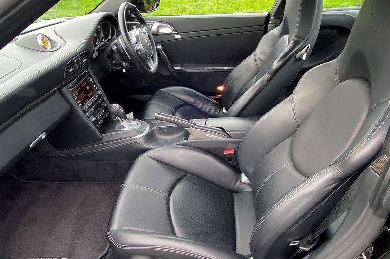 Porsche 997 Turbo S Coupe 3.8T 530