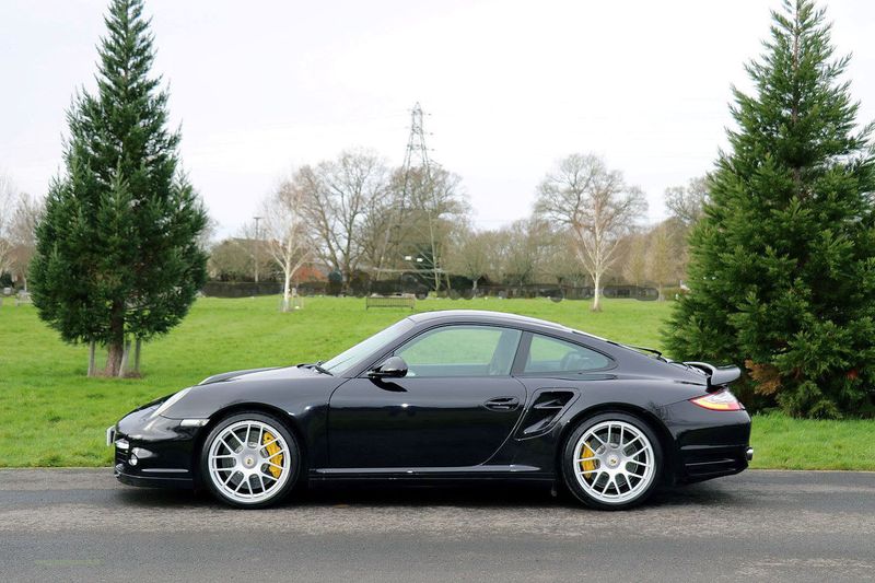 Porsche 997 Turbo S Coupe 3.8T 530
