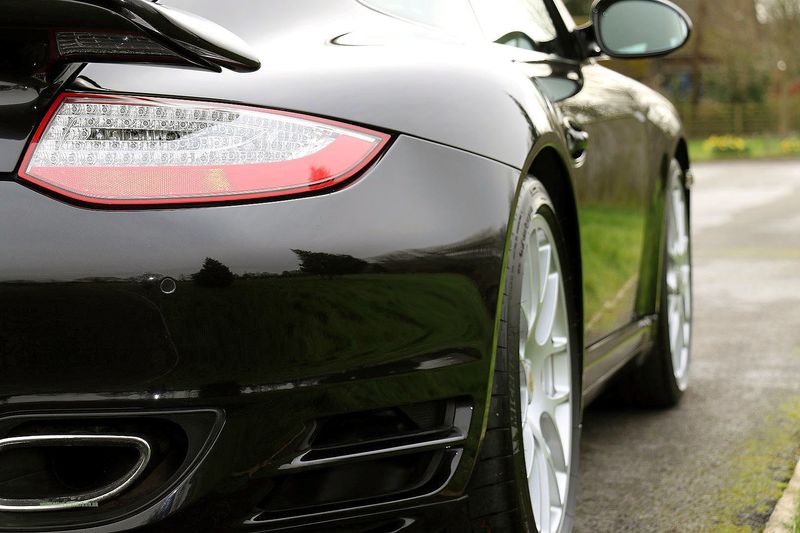 Porsche 997 Turbo S Coupe 3.8T 530