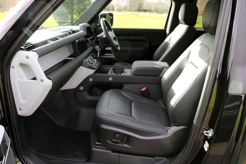 Landrover Defender 90 D250 SE