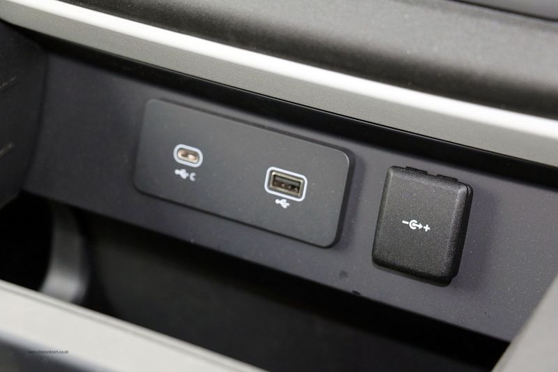 Landrover Defender 90 D250 SE