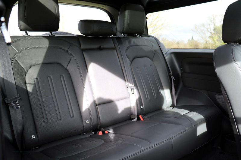 Landrover Defender 90 D250 SE