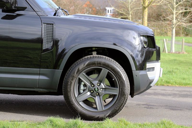 Landrover Defender 90 D250 SE