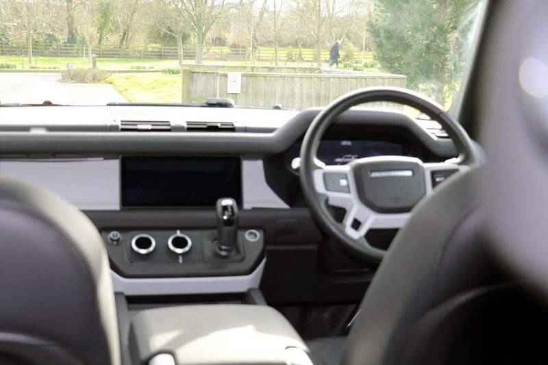 Landrover Defender 90 D250 SE