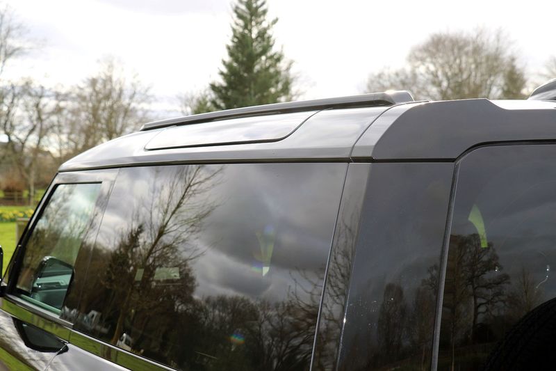 Landrover Defender 90 D250 SE