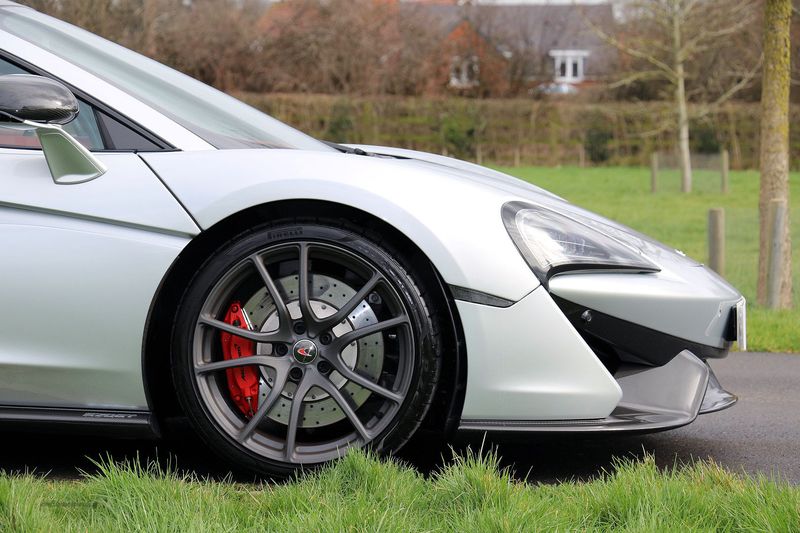 McLaren 570GT 3.8T SSG