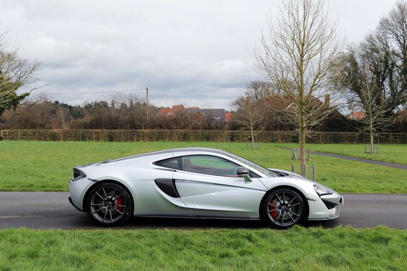 McLaren 570GT 3.8T SSG