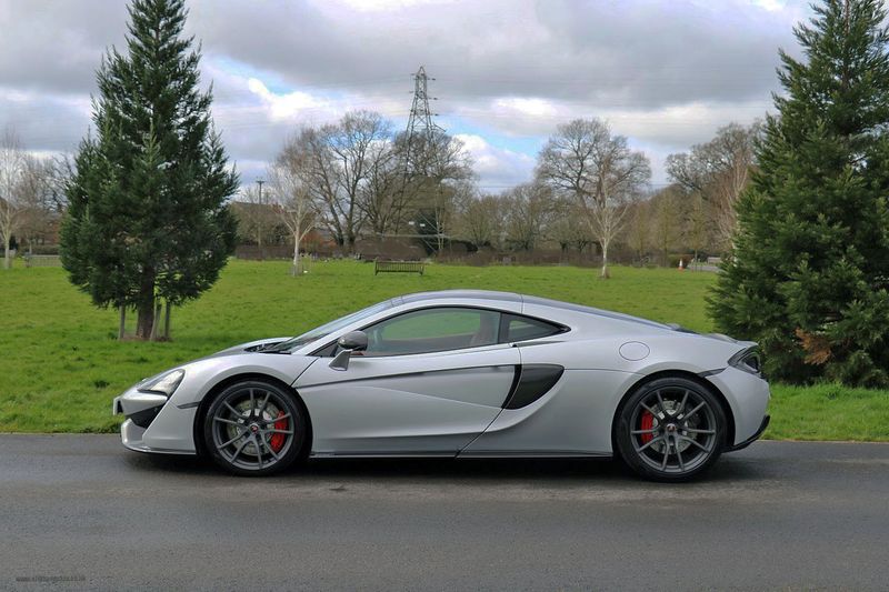 McLaren 570GT 3.8T SSG