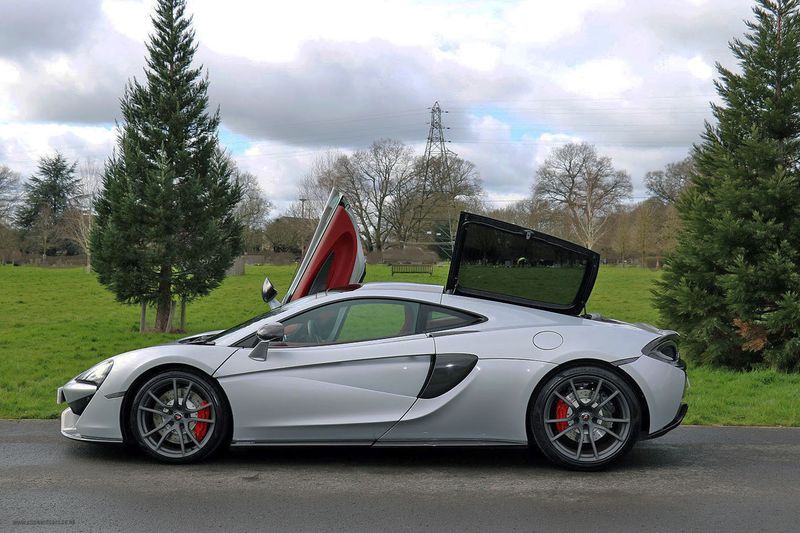 McLaren 570GT 3.8T SSG