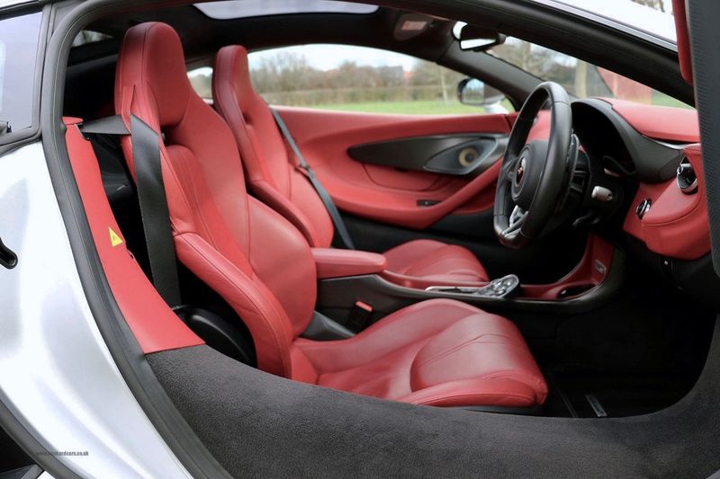 McLaren 570GT 3.8T SSG