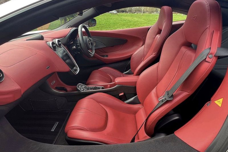 McLaren 570GT 3.8T SSG