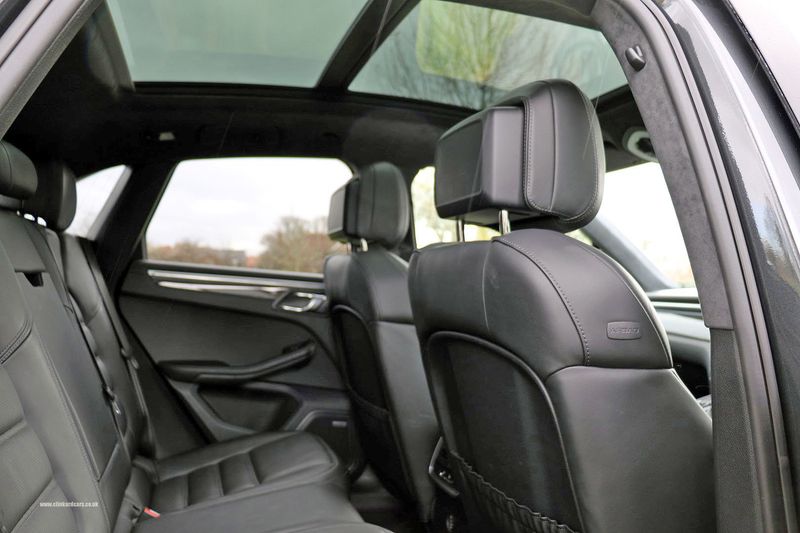 Porsche Macan Turbo Performance S