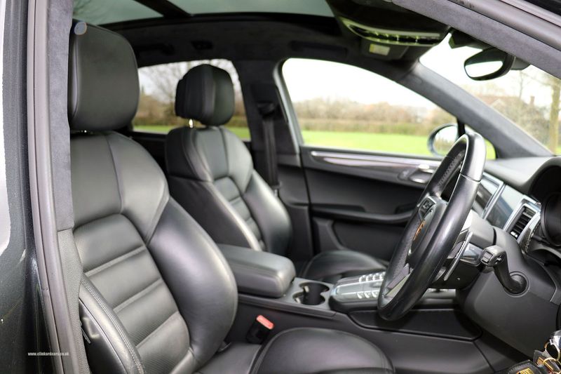 Porsche Macan Turbo Performance S