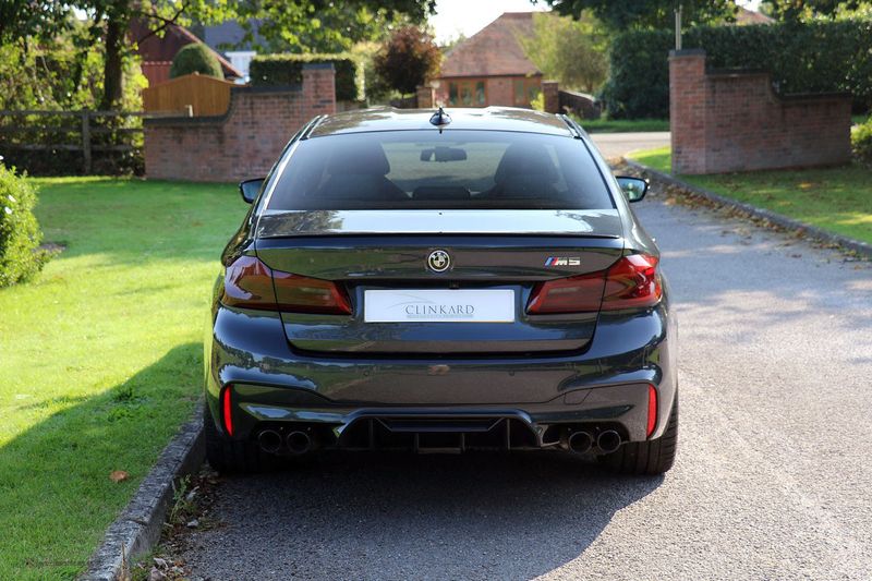 BMW M5 V8