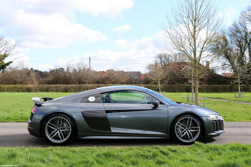 Audi R8 V10 Plus Quattro