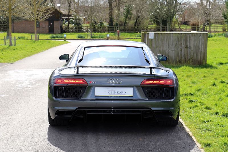 Audi R8 V10 Plus Quattro