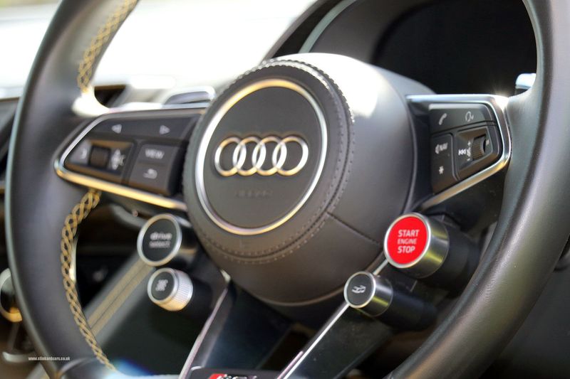 Audi R8 V10 Plus Quattro