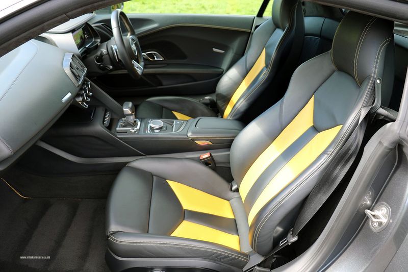 Audi R8 V10 Plus Quattro