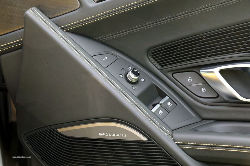 Audi R8 V10 Plus Quattro