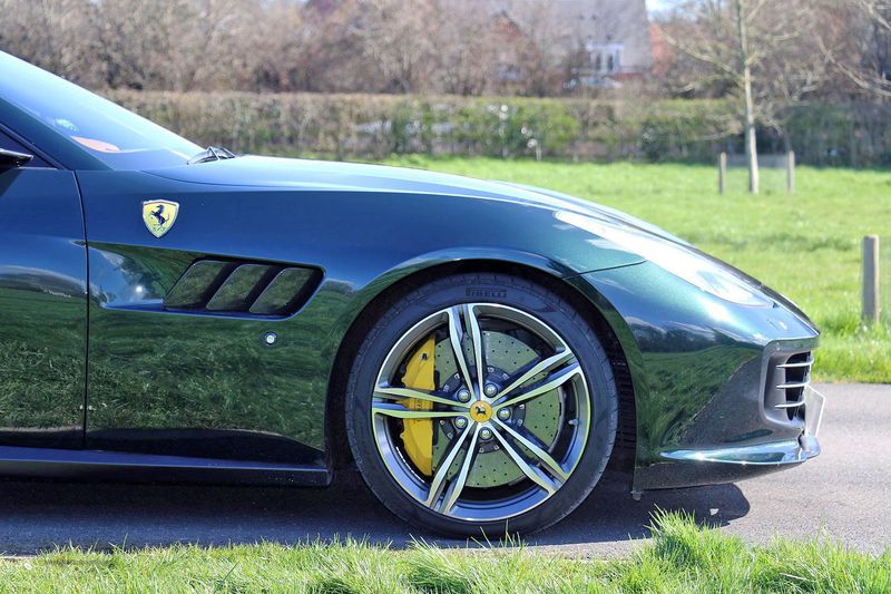 Ferrari GTC4 Lusso V12