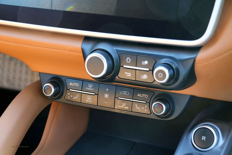 Ferrari GTC4 Lusso V12