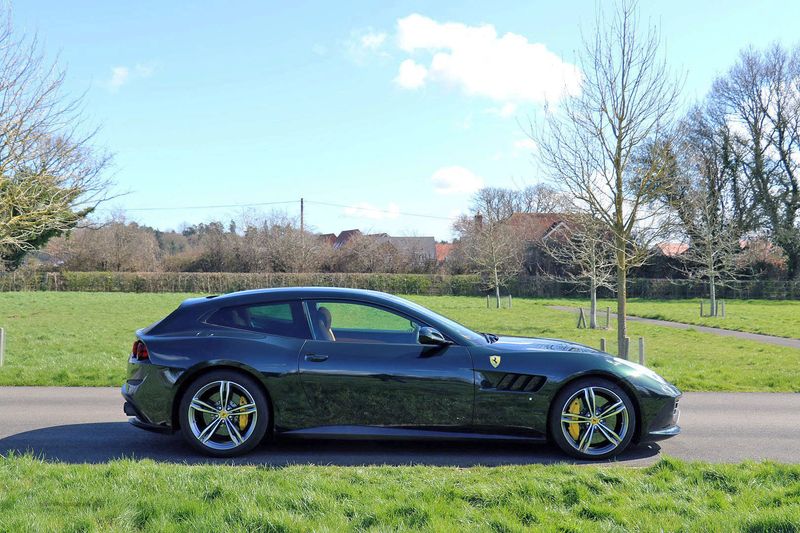 Ferrari GTC4 Lusso V12