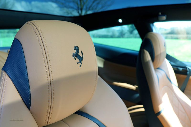 Ferrari GTC4 Lusso V12