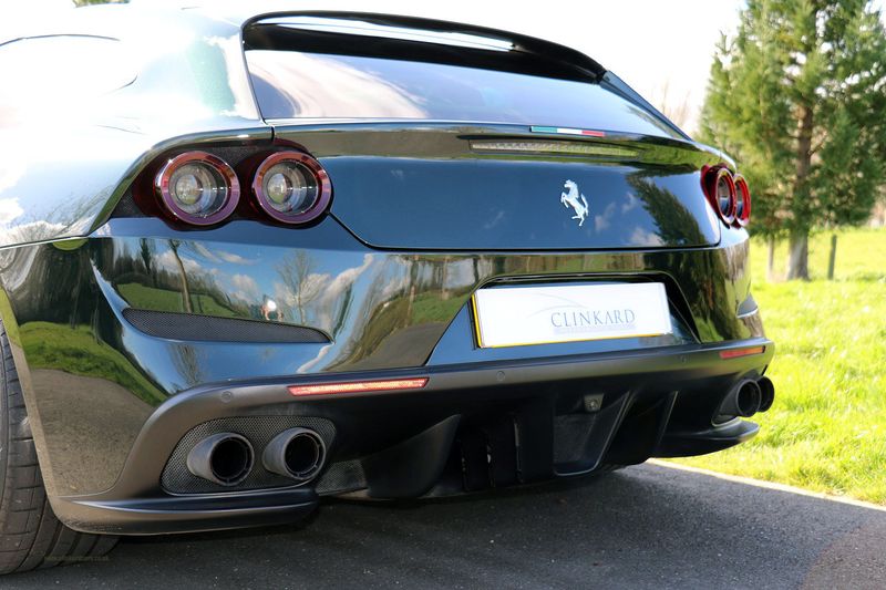 Ferrari GTC4 Lusso V12