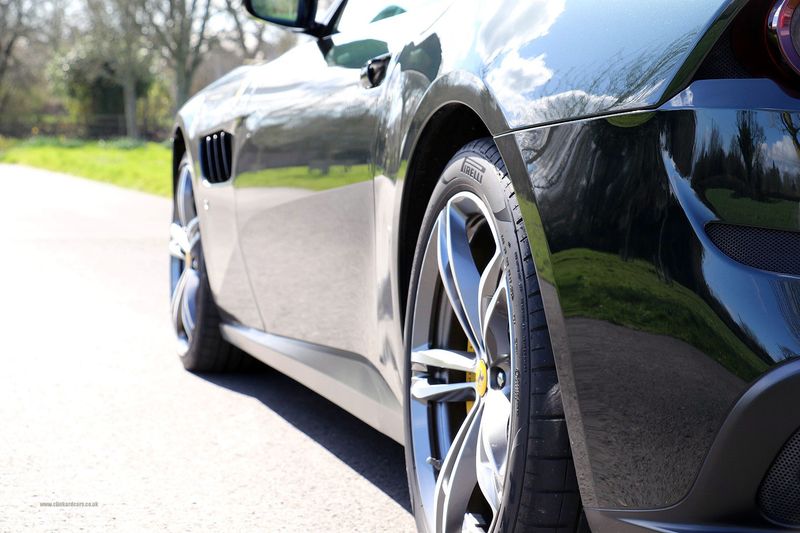 Ferrari GTC4 Lusso V12